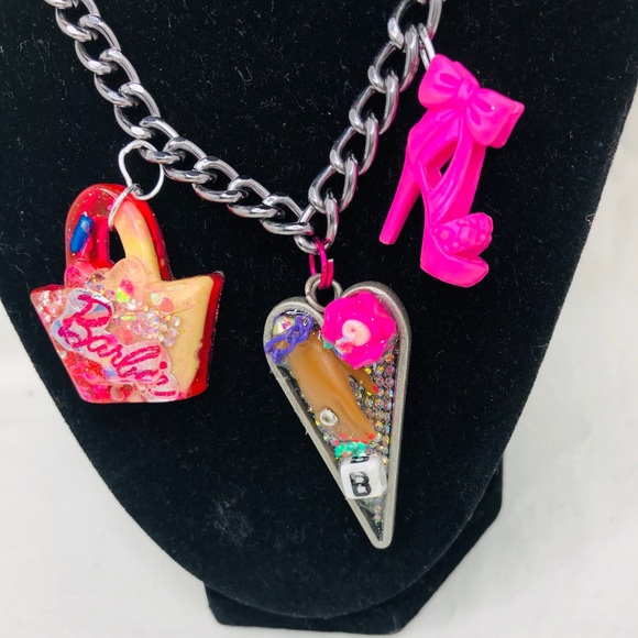 COPY - Barbie necklace - Picture 1 of 5
